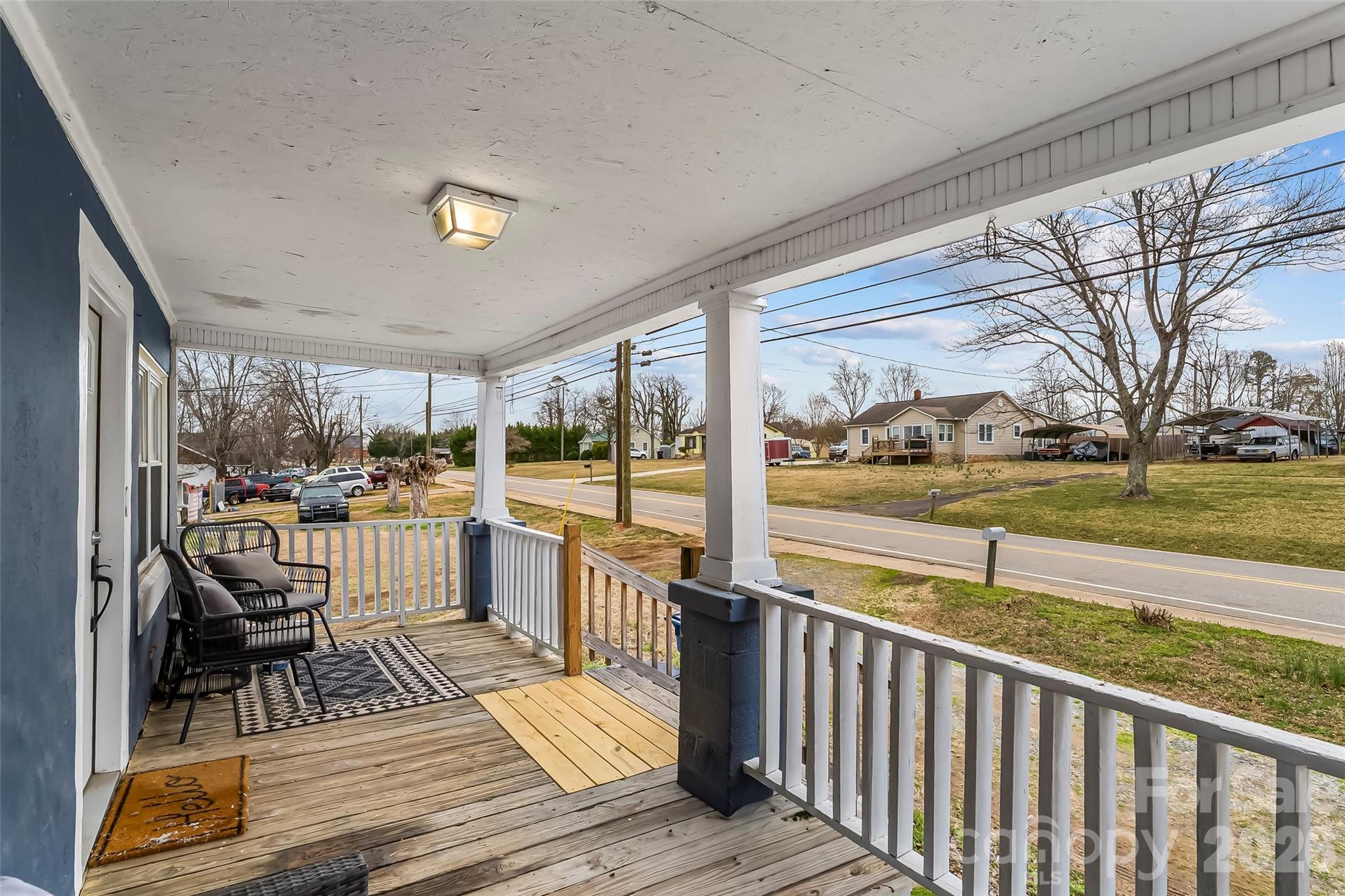 main property photo 3