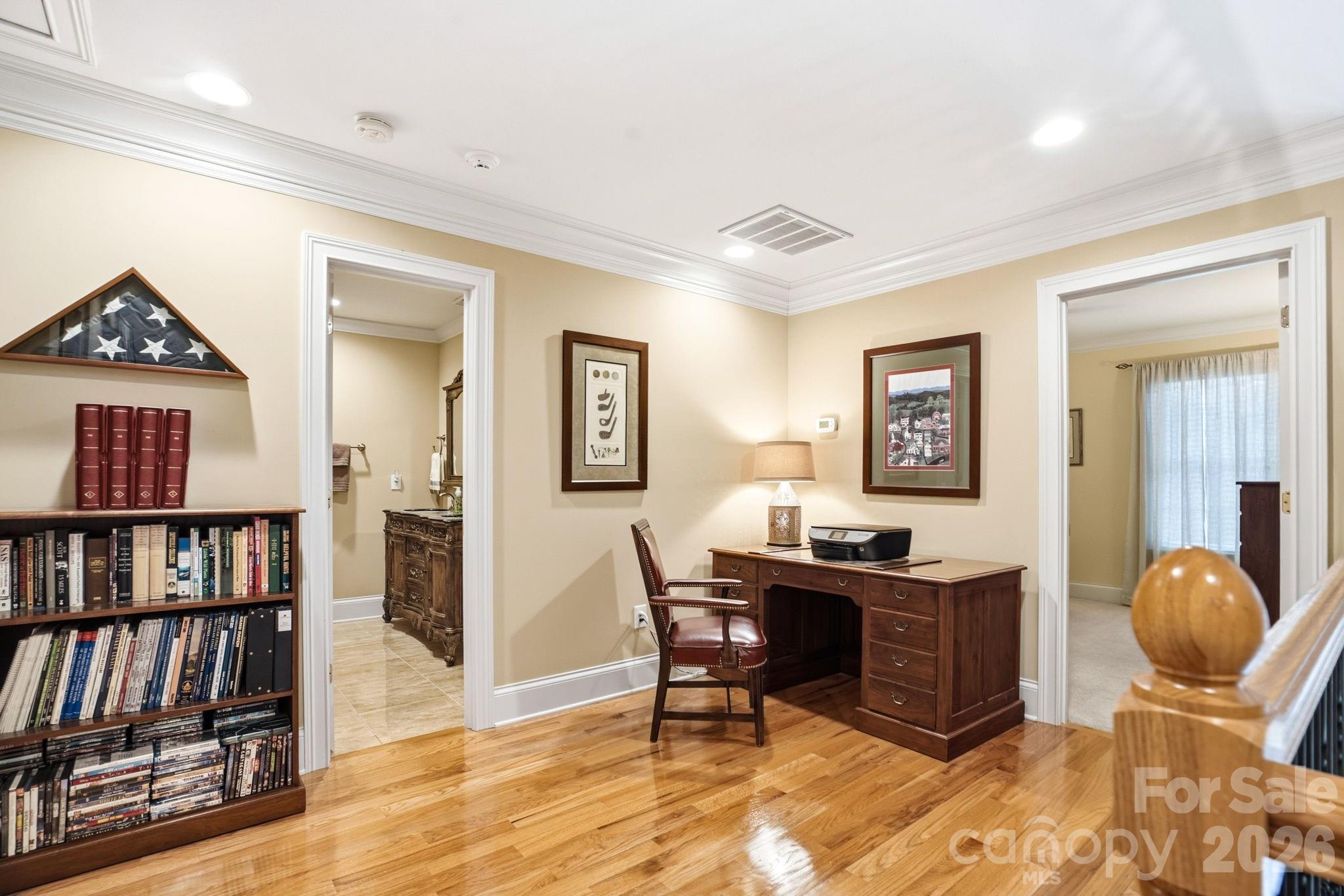 main property photo 32