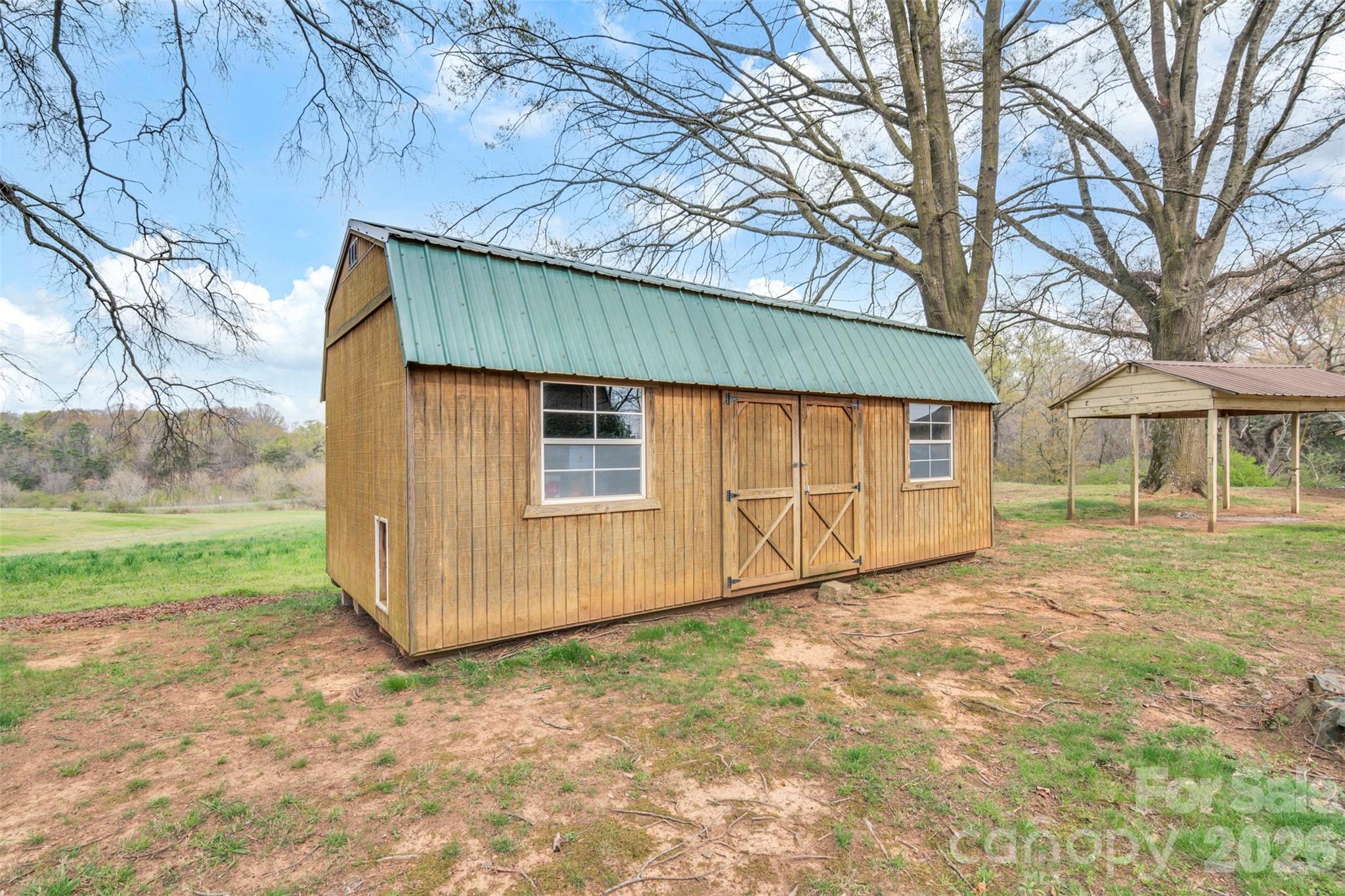 main property photo 25