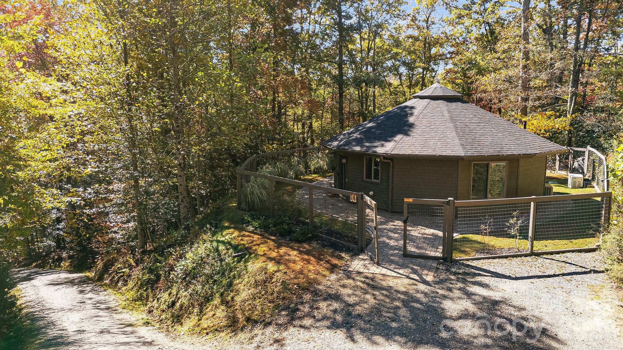 main property photo 32