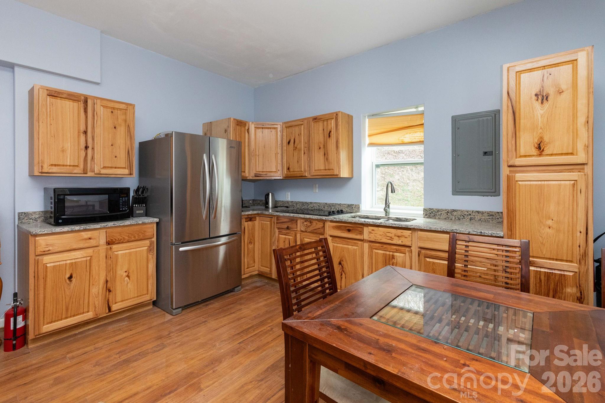 main property photo 17
