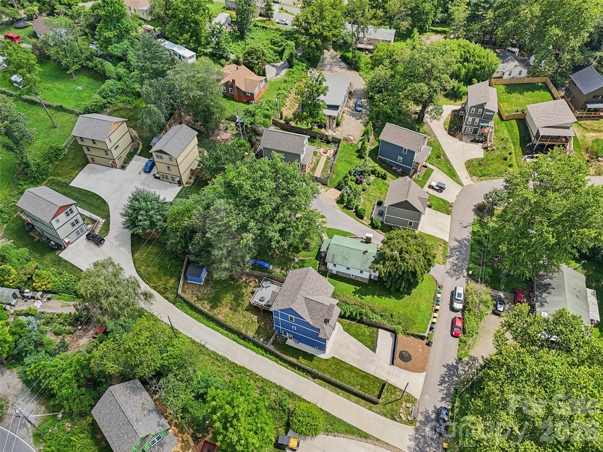 main property photo 40