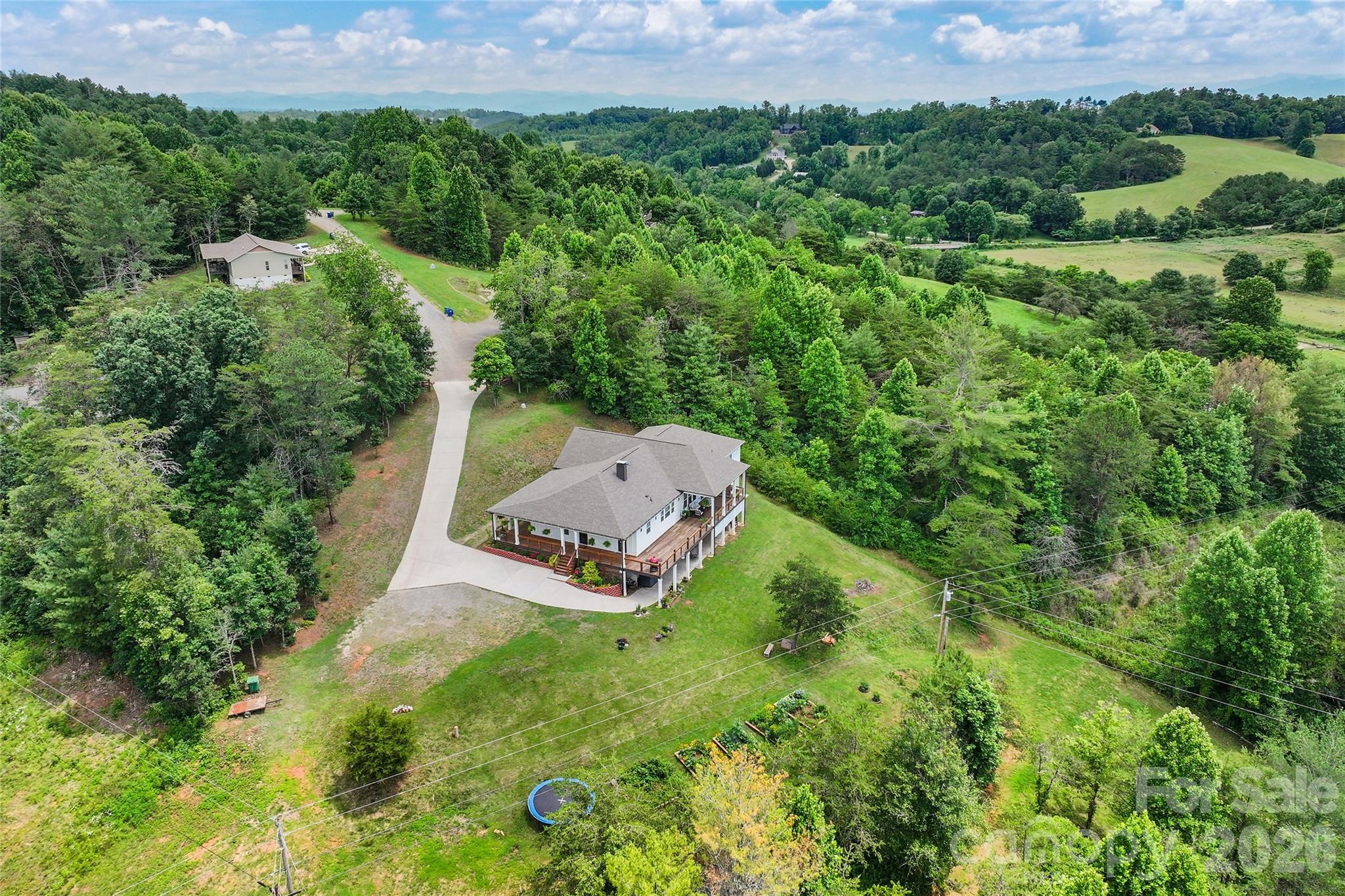 main property photo 41