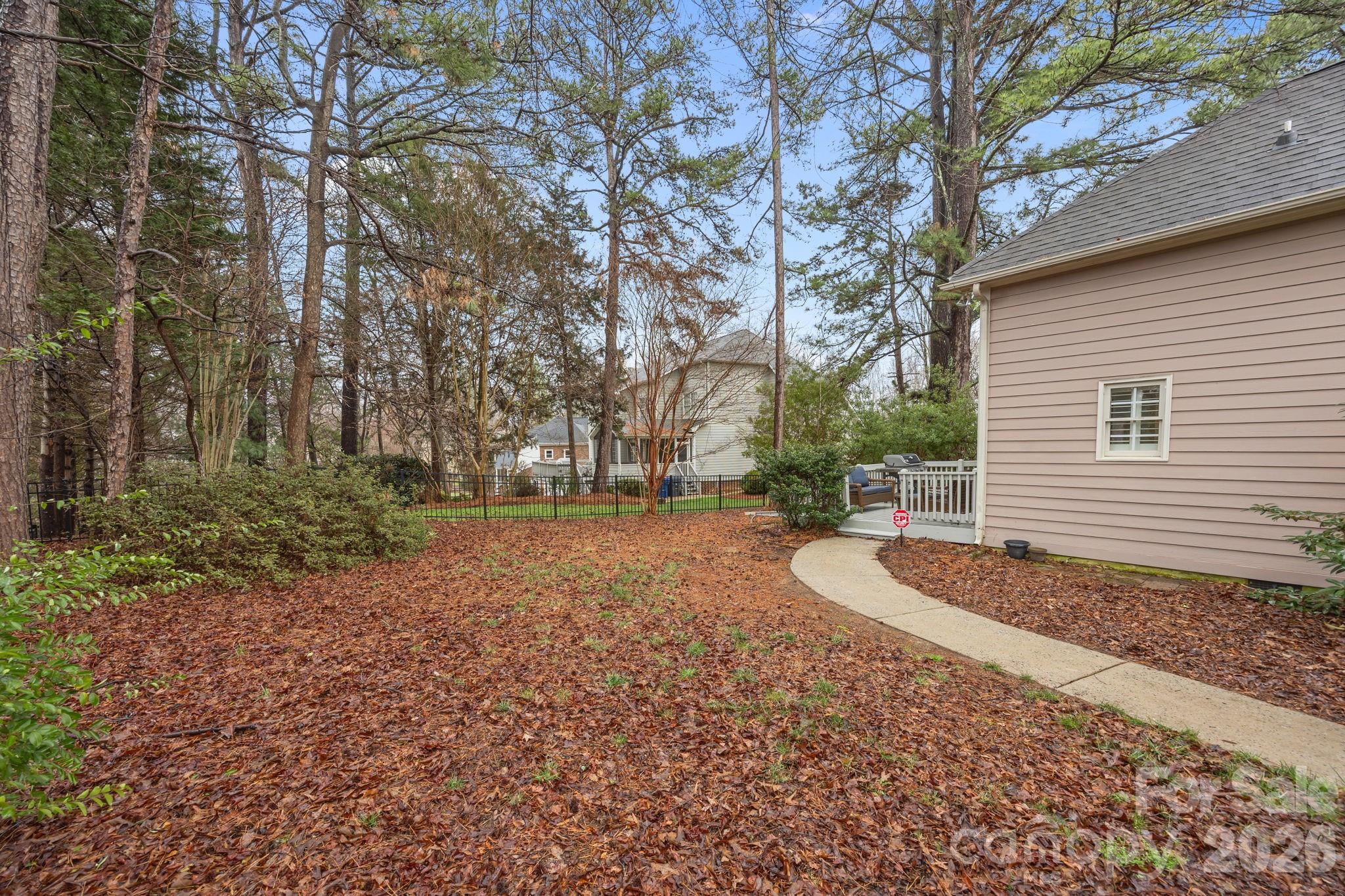 main property photo 20