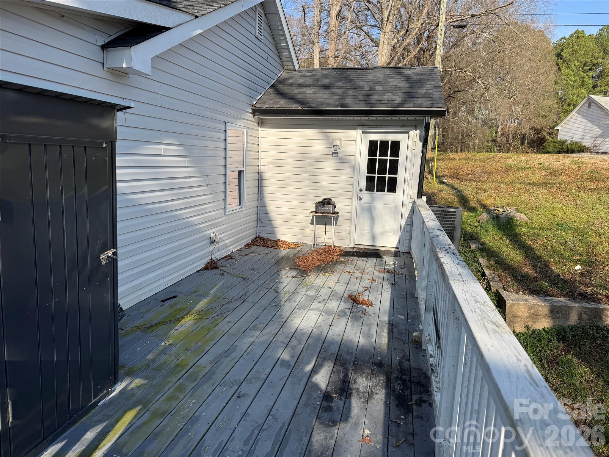 main property photo 17