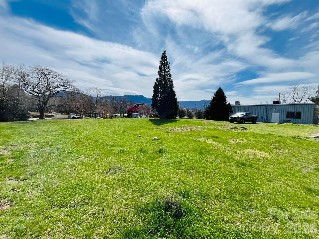 main property photo 4