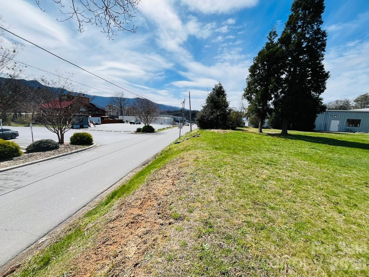 main property photo 7