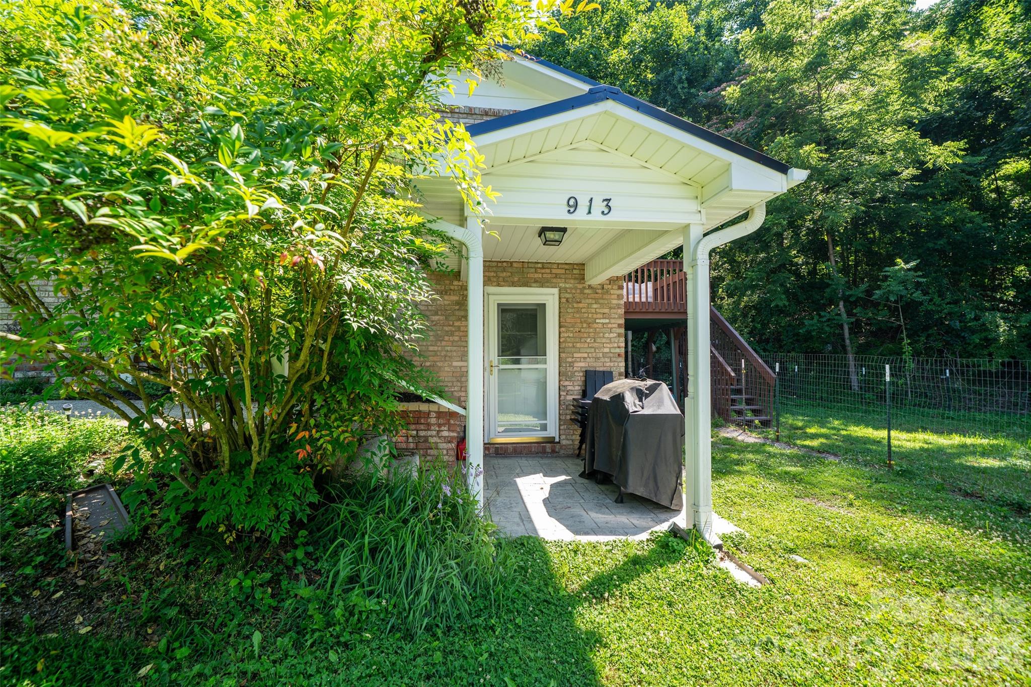 main property photo 43
