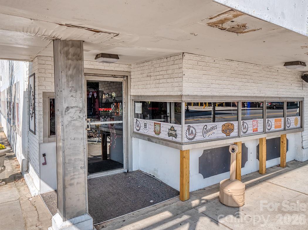 main property photo 41