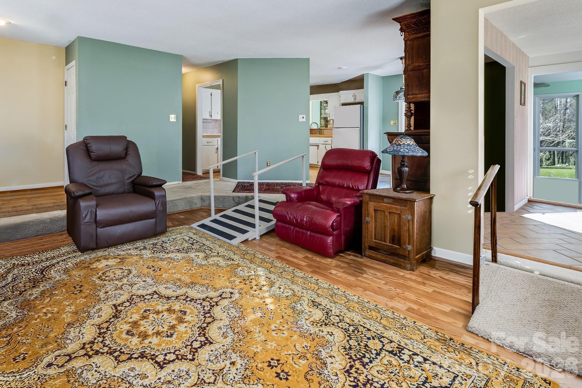 main property photo 4