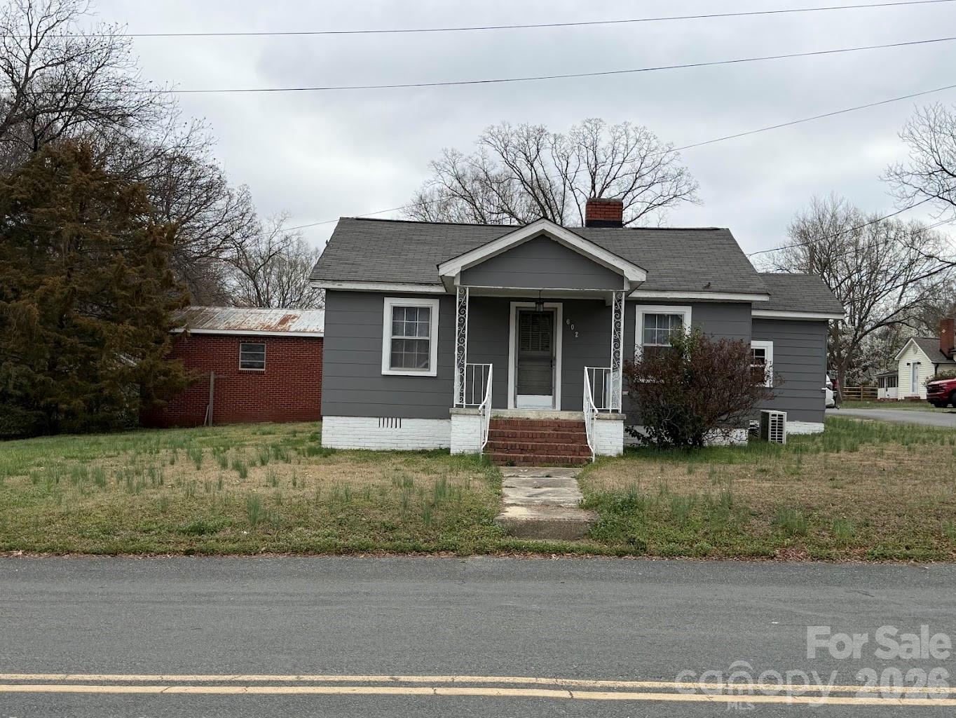 main property photo 12