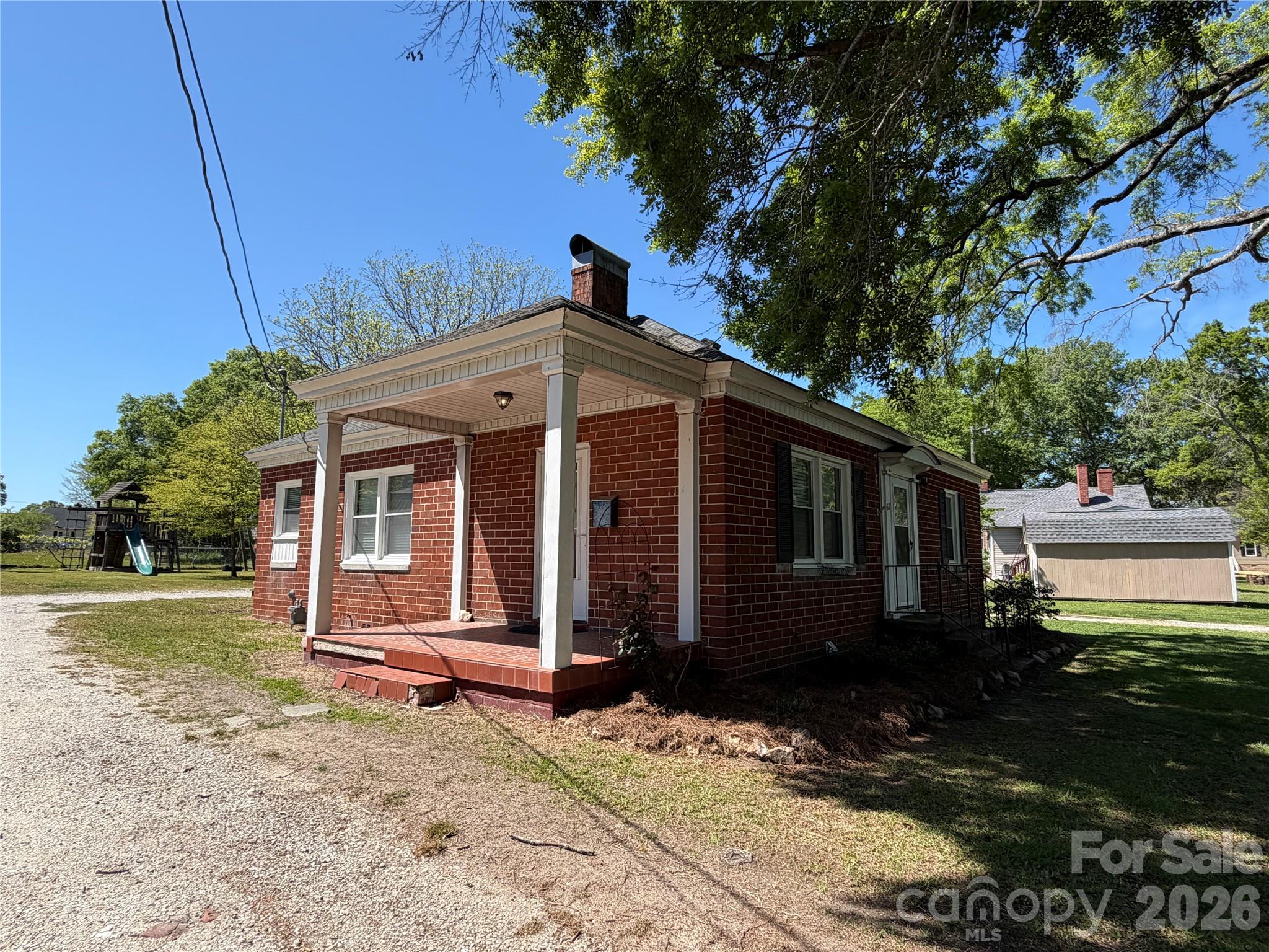 main property photo 2