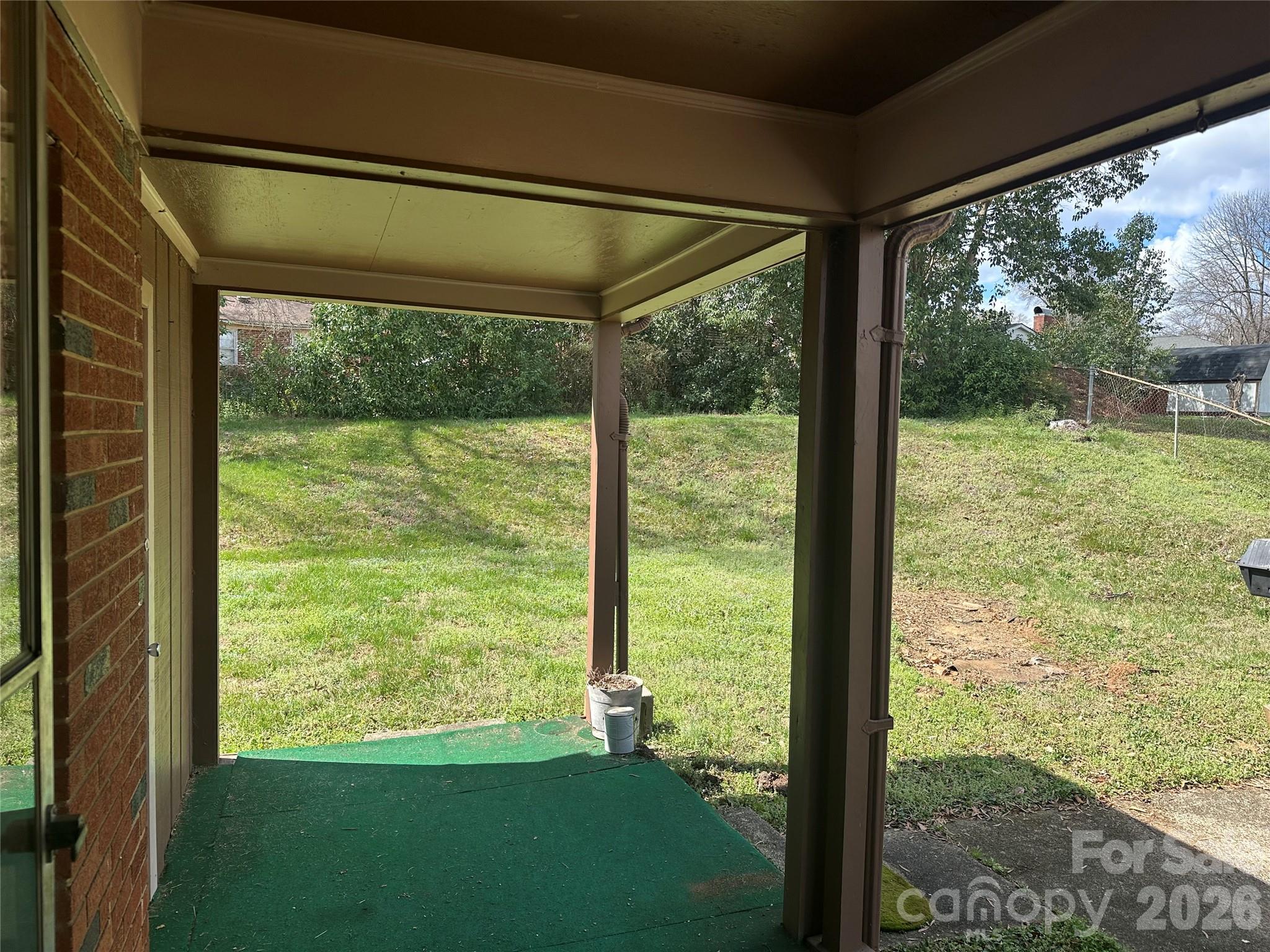 main property photo 13