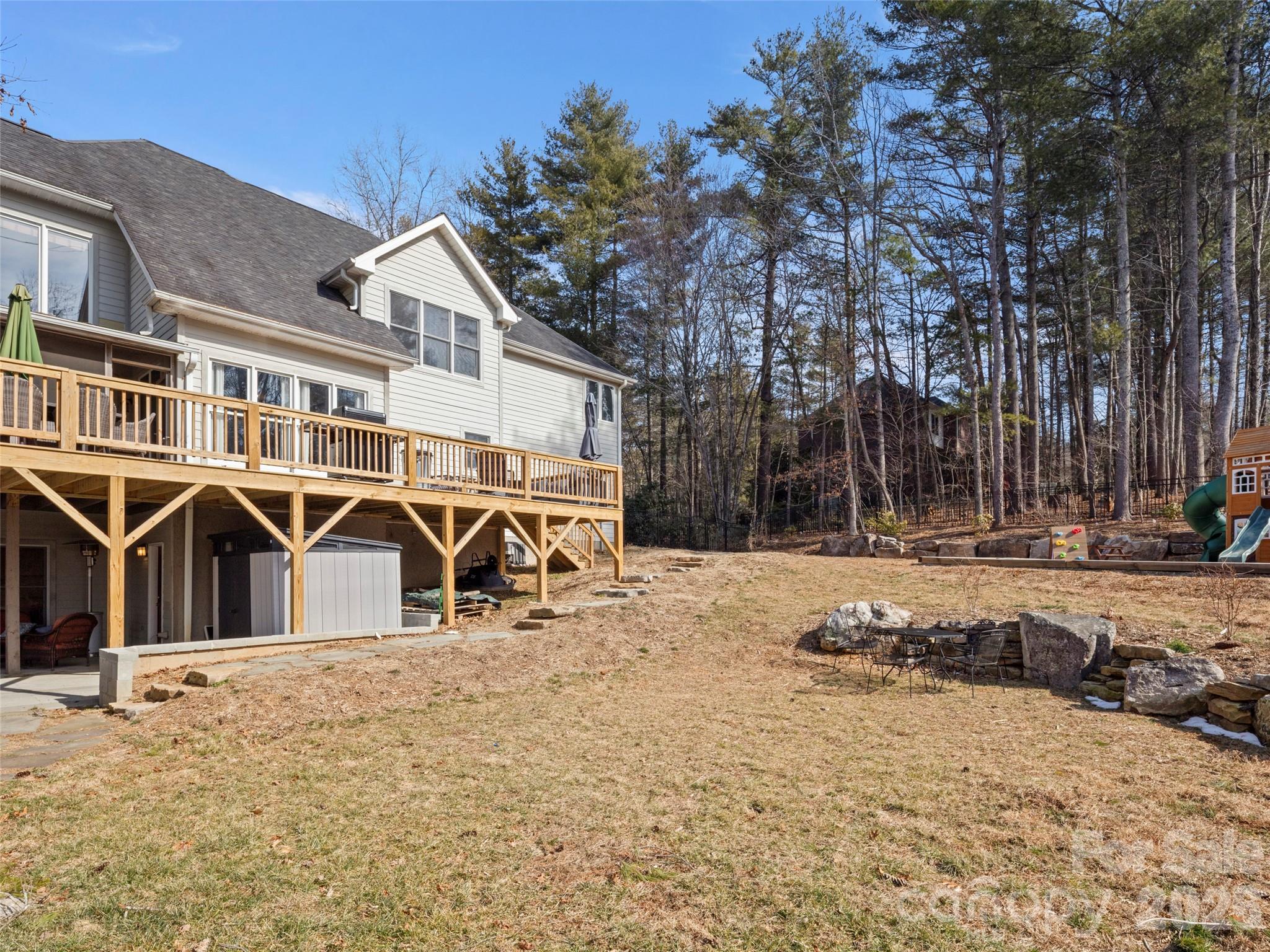main property photo 38