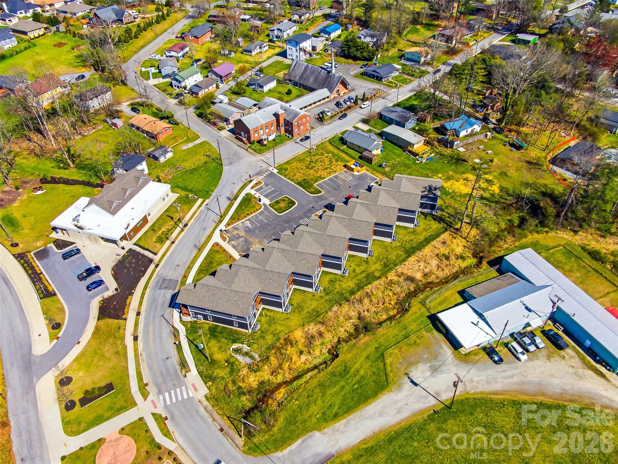 main property photo 4