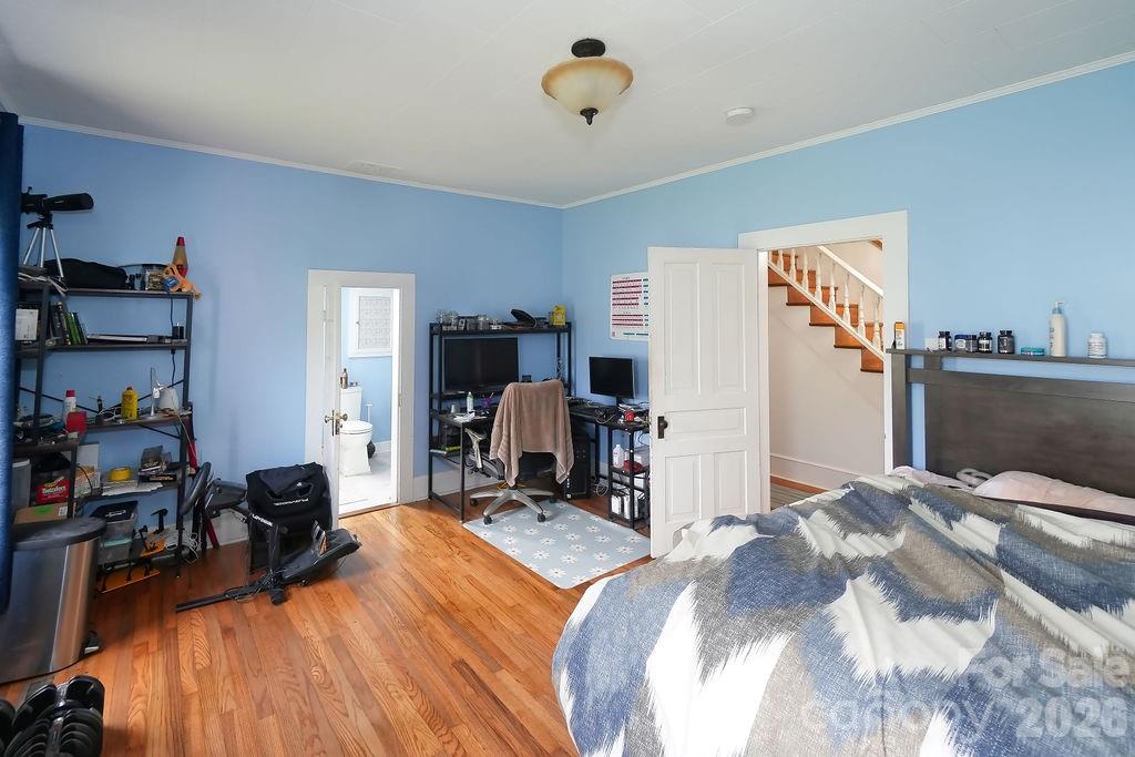 main property photo 13