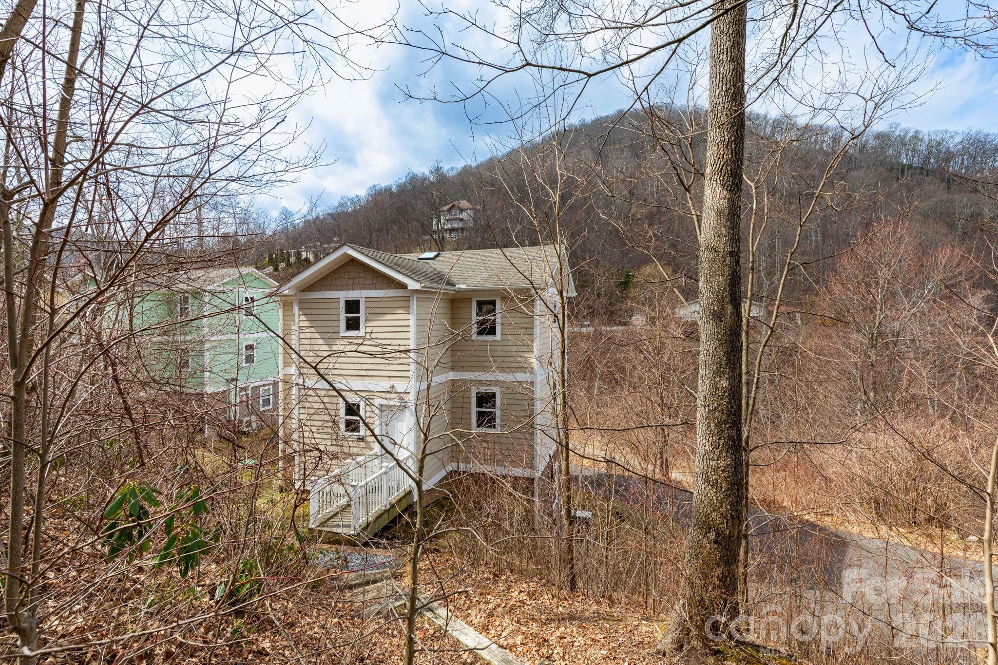 main property photo 22