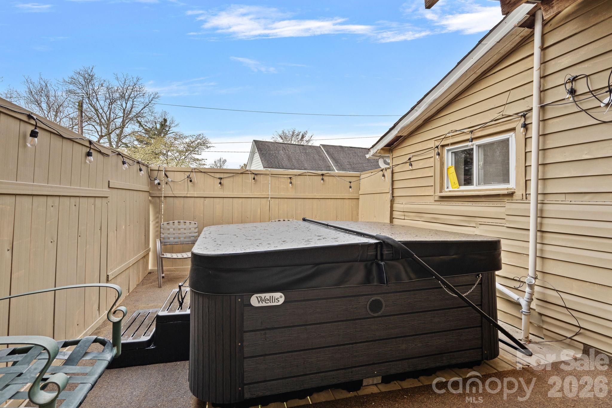 main property photo 13