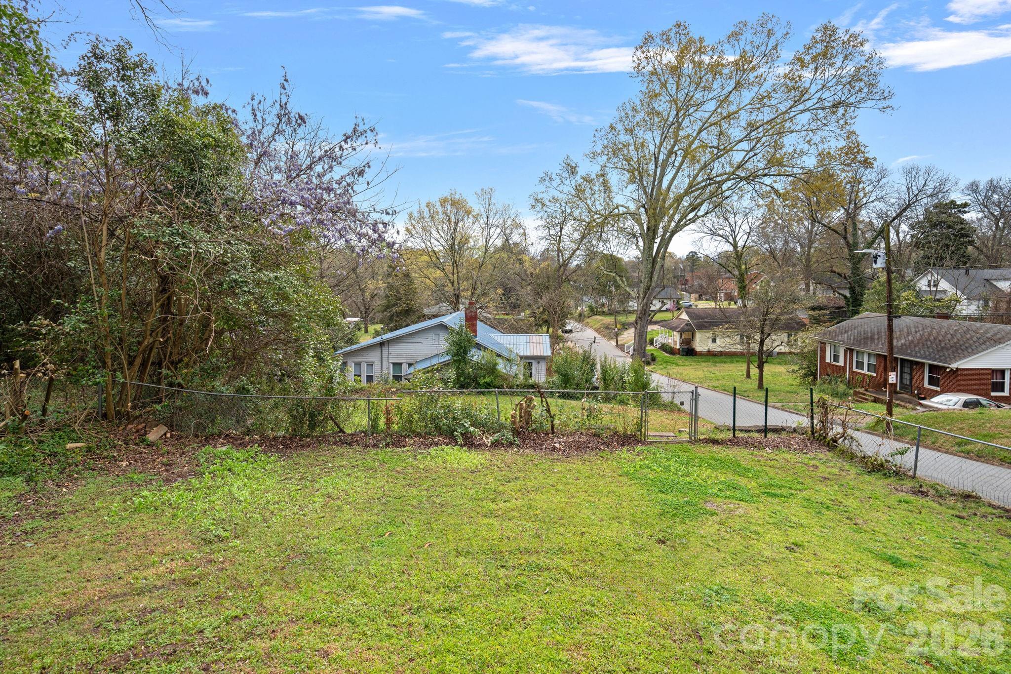 main property photo 16