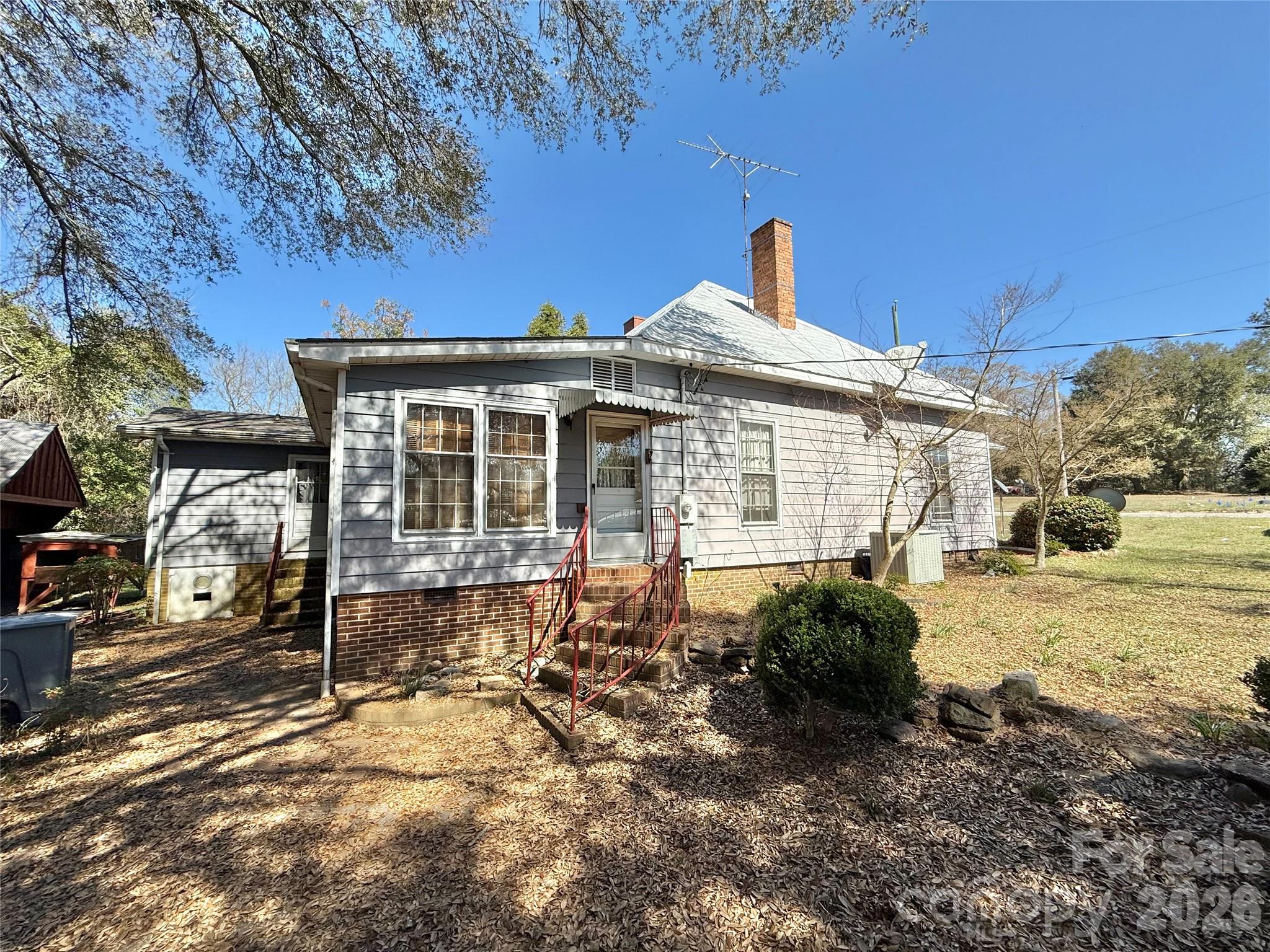 main property photo 2