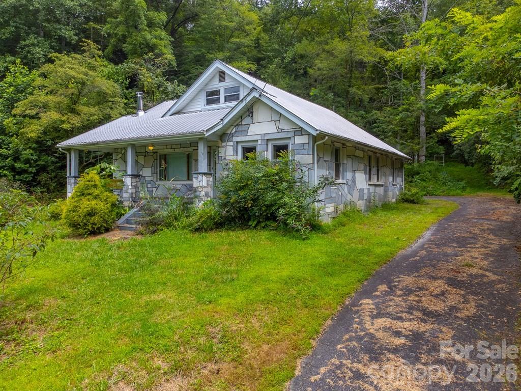 main property photo 15