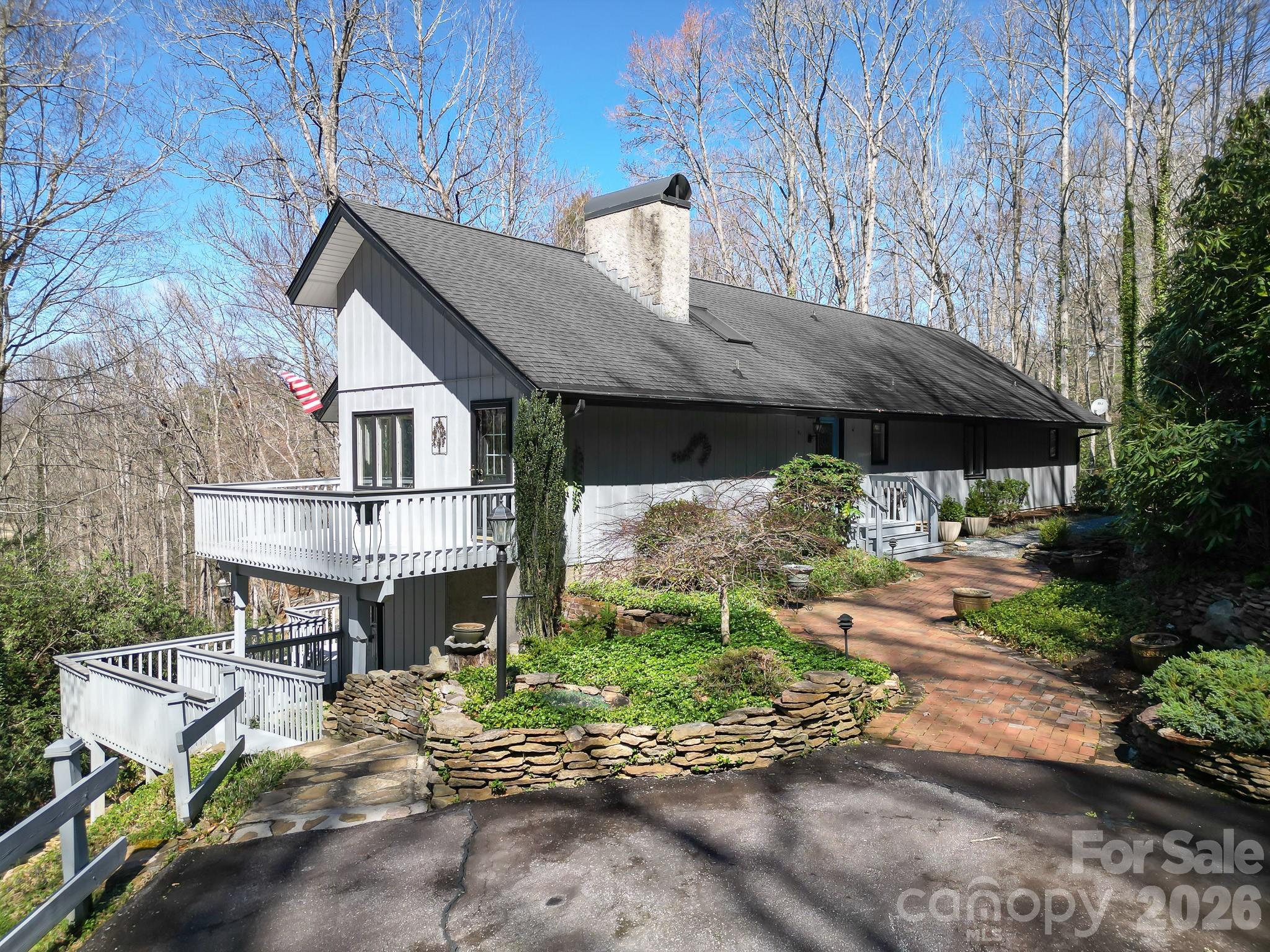 main property photo 11