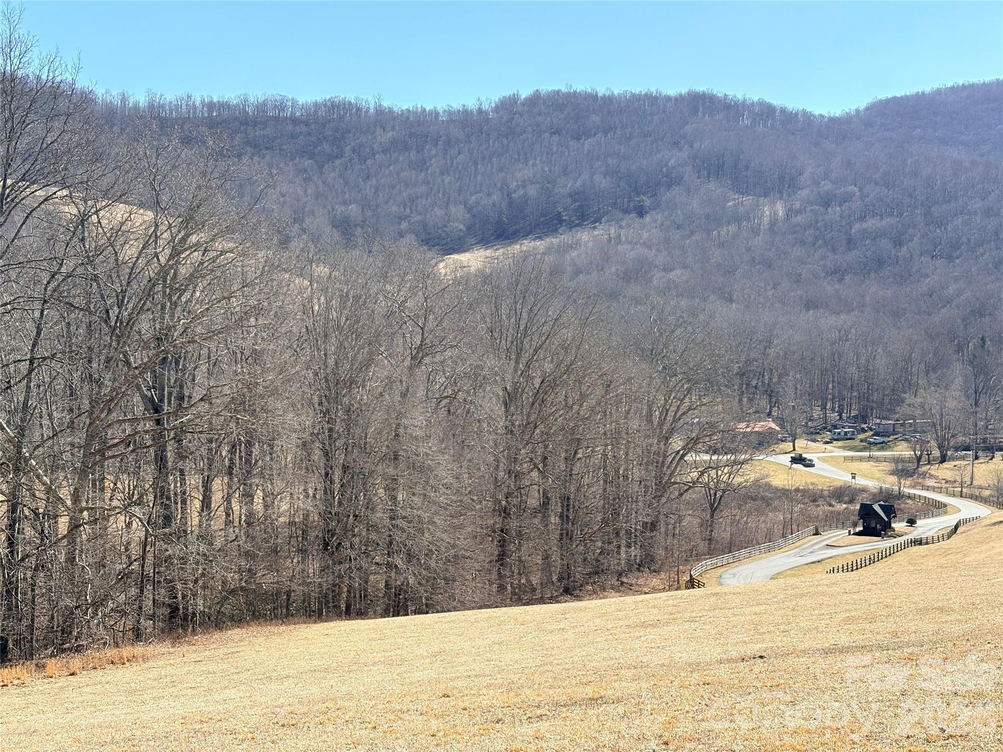 main property photo 16
