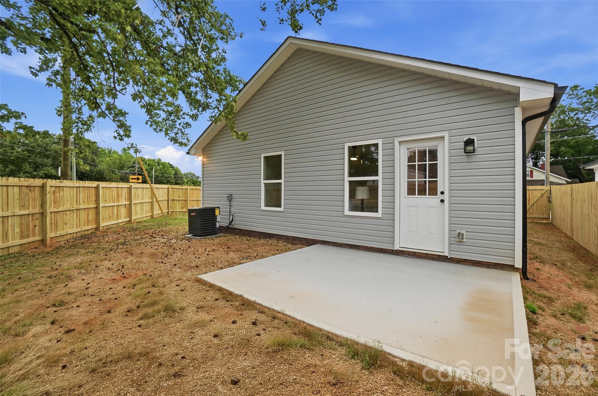 main property photo 18