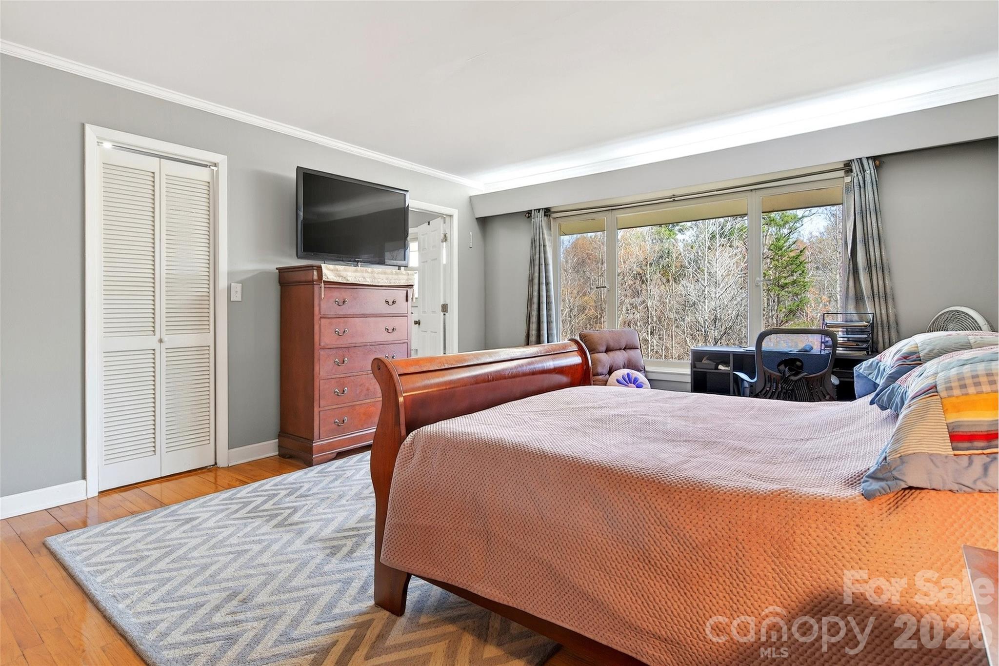 main property photo 23