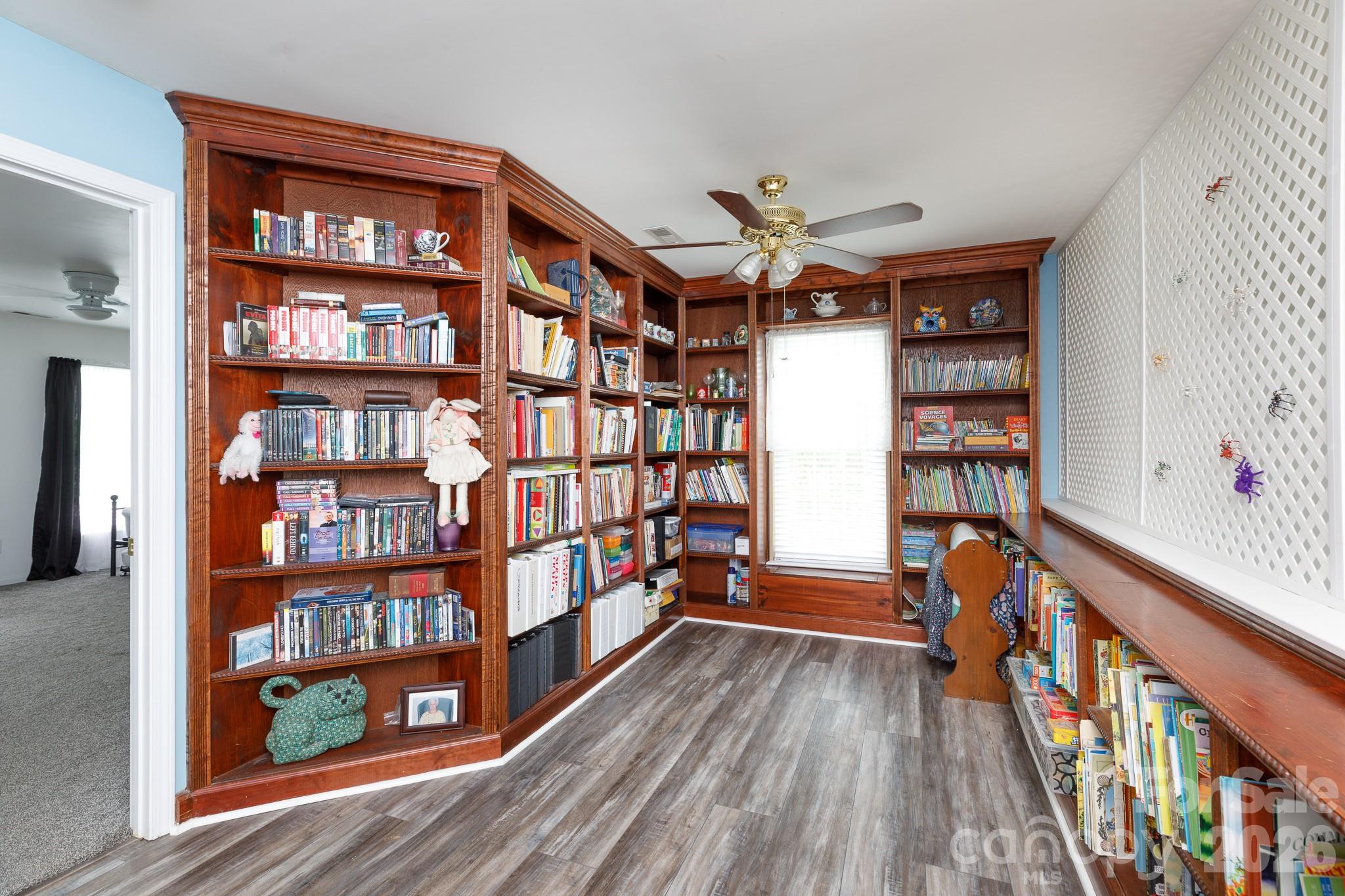 main property photo 10