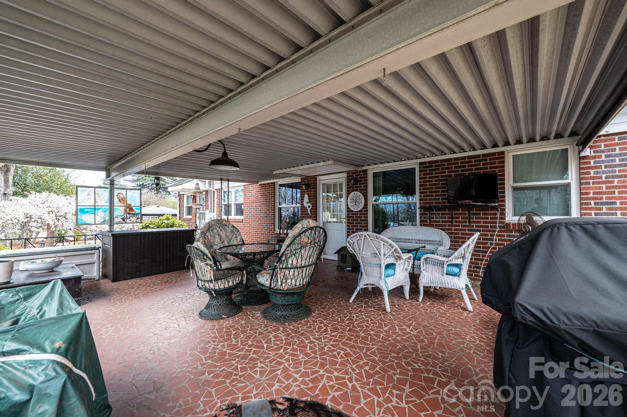 main property photo 45