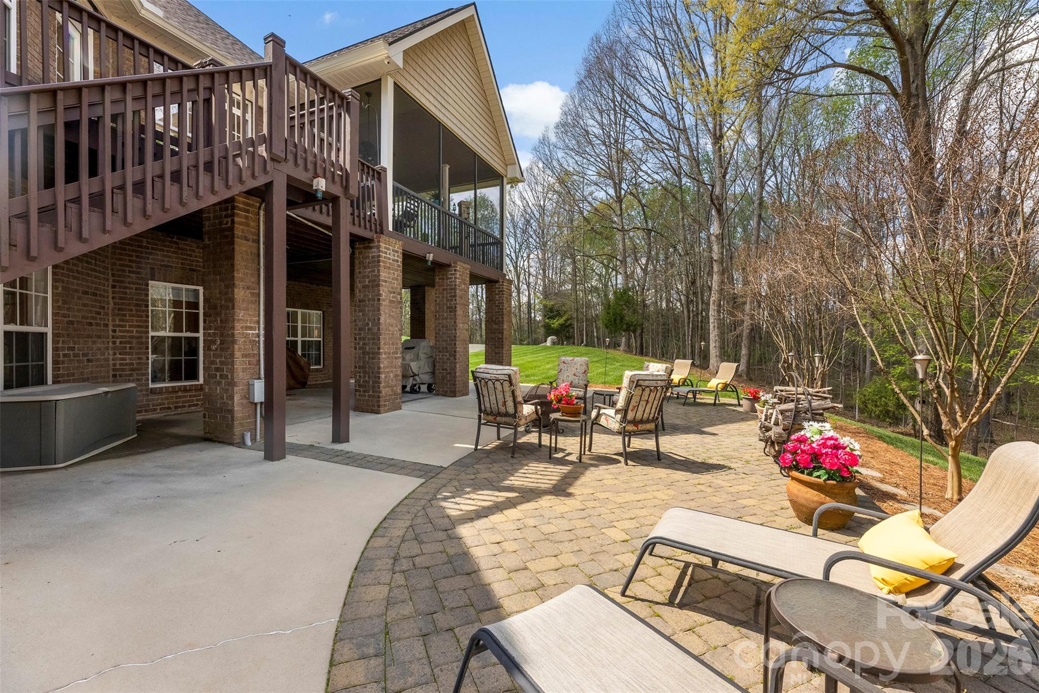 main property photo 39