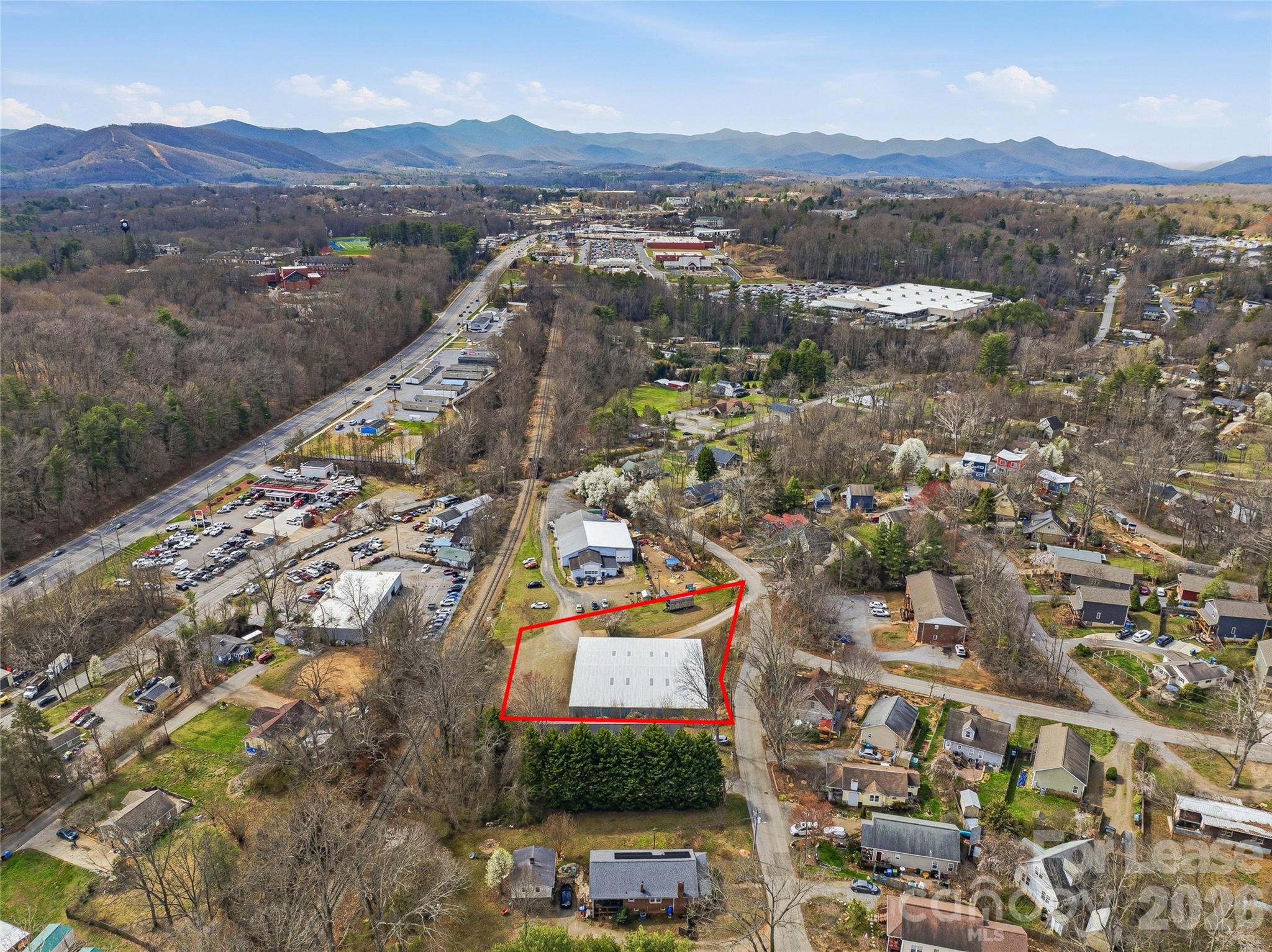main property photo 17
