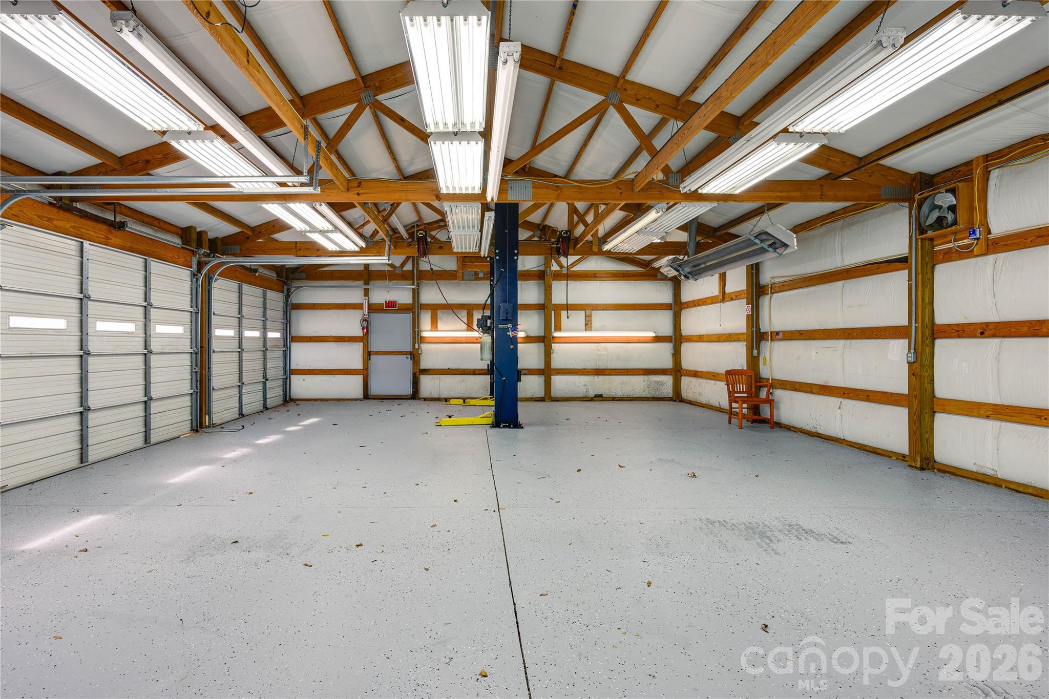main property photo 13