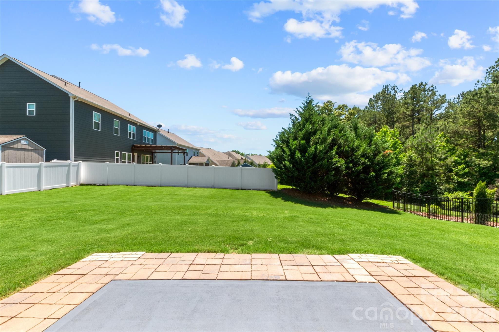 main property photo 35