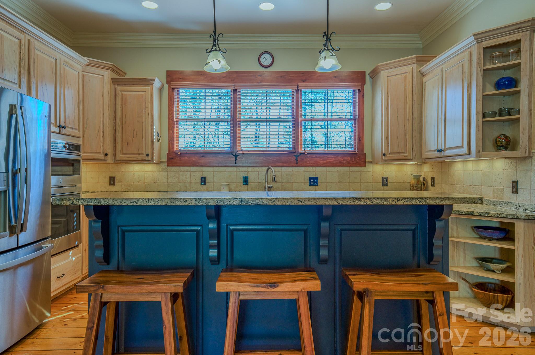 main property photo 15