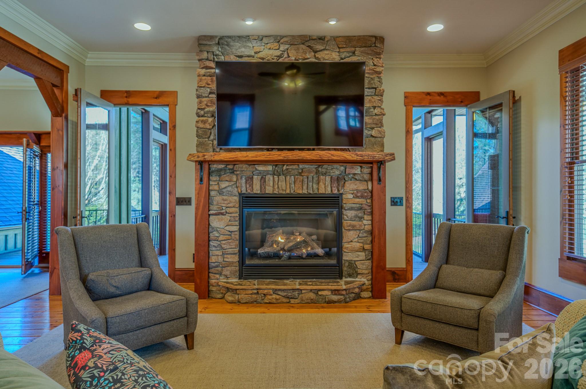 main property photo 21