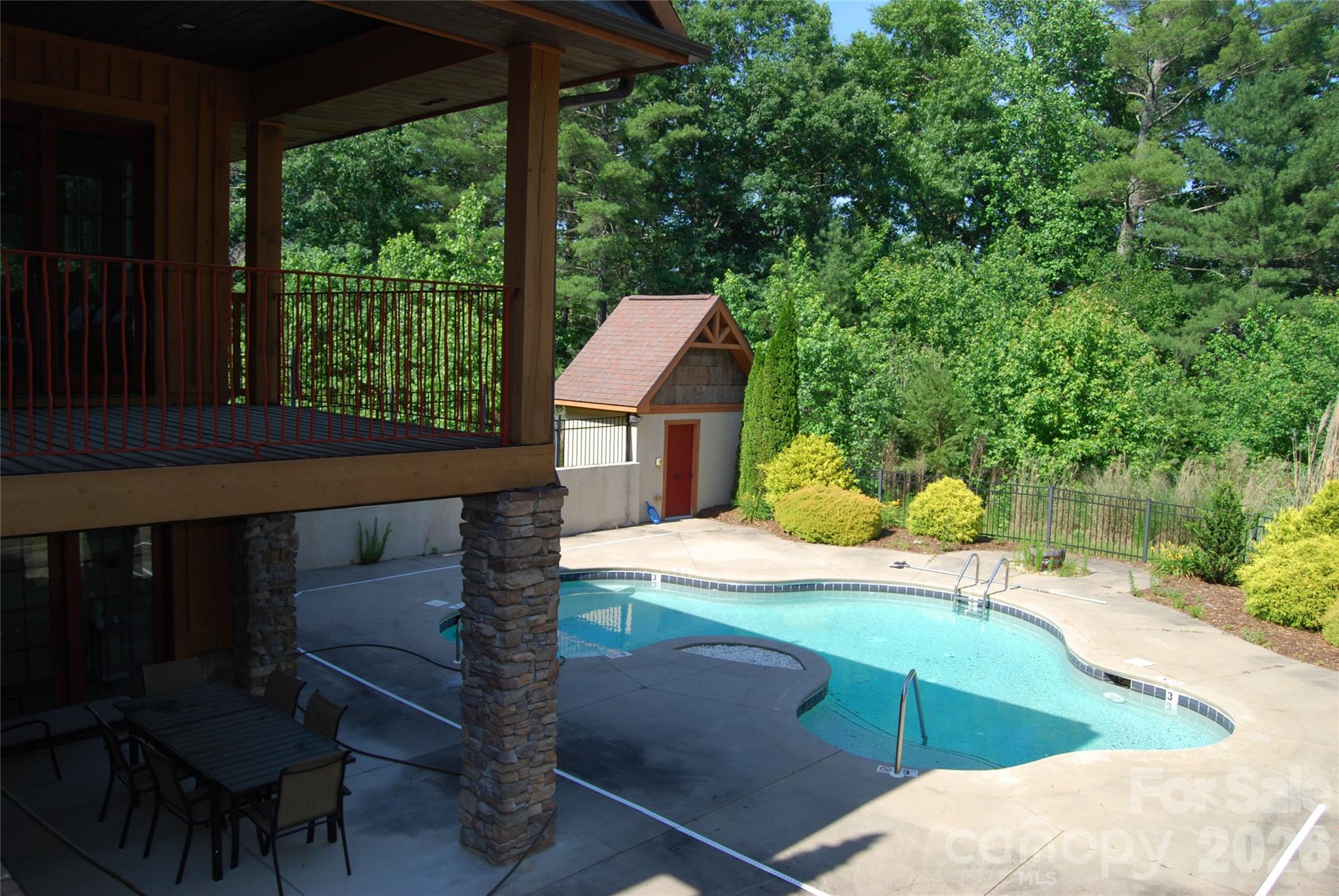main property photo 36