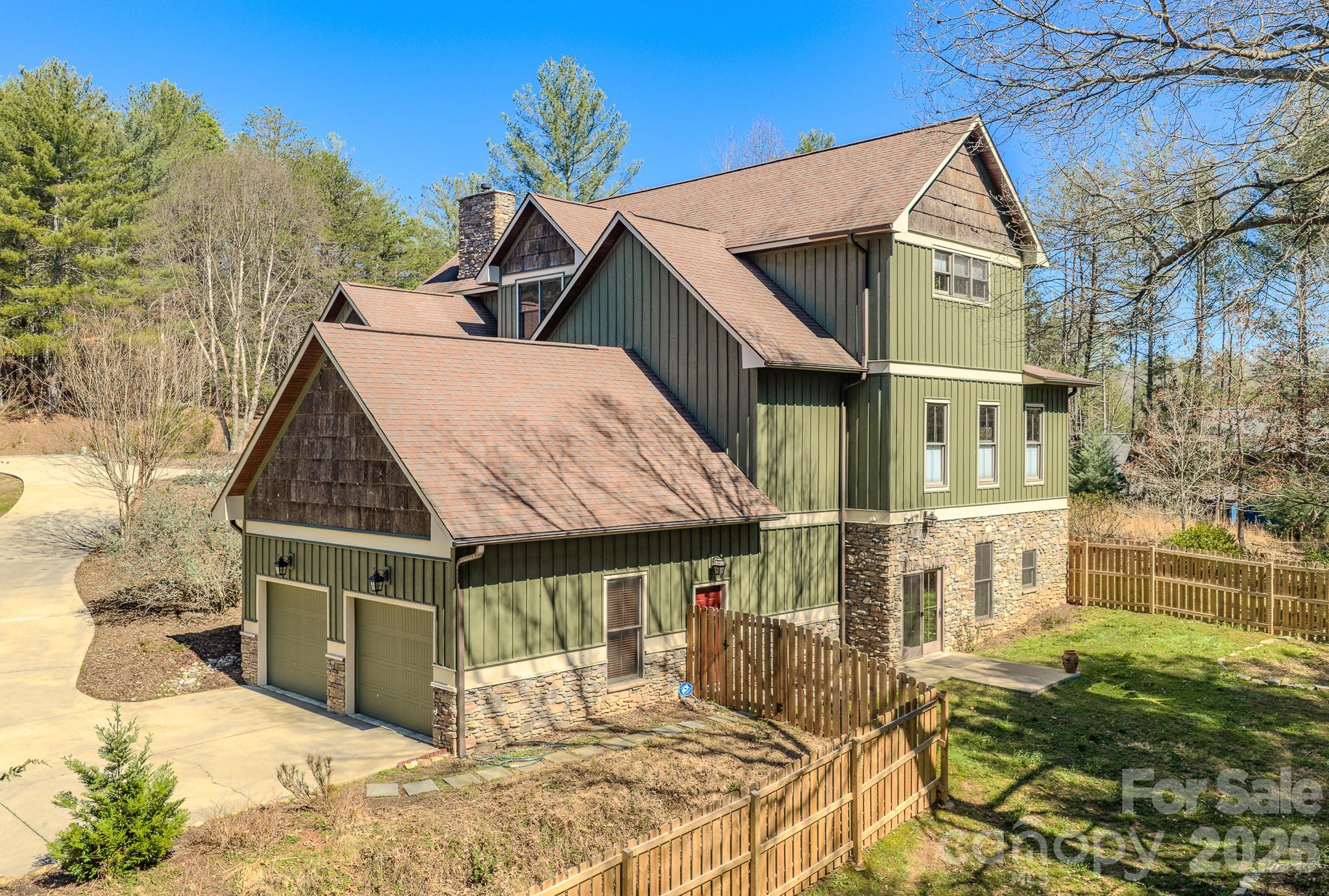 main property photo 8