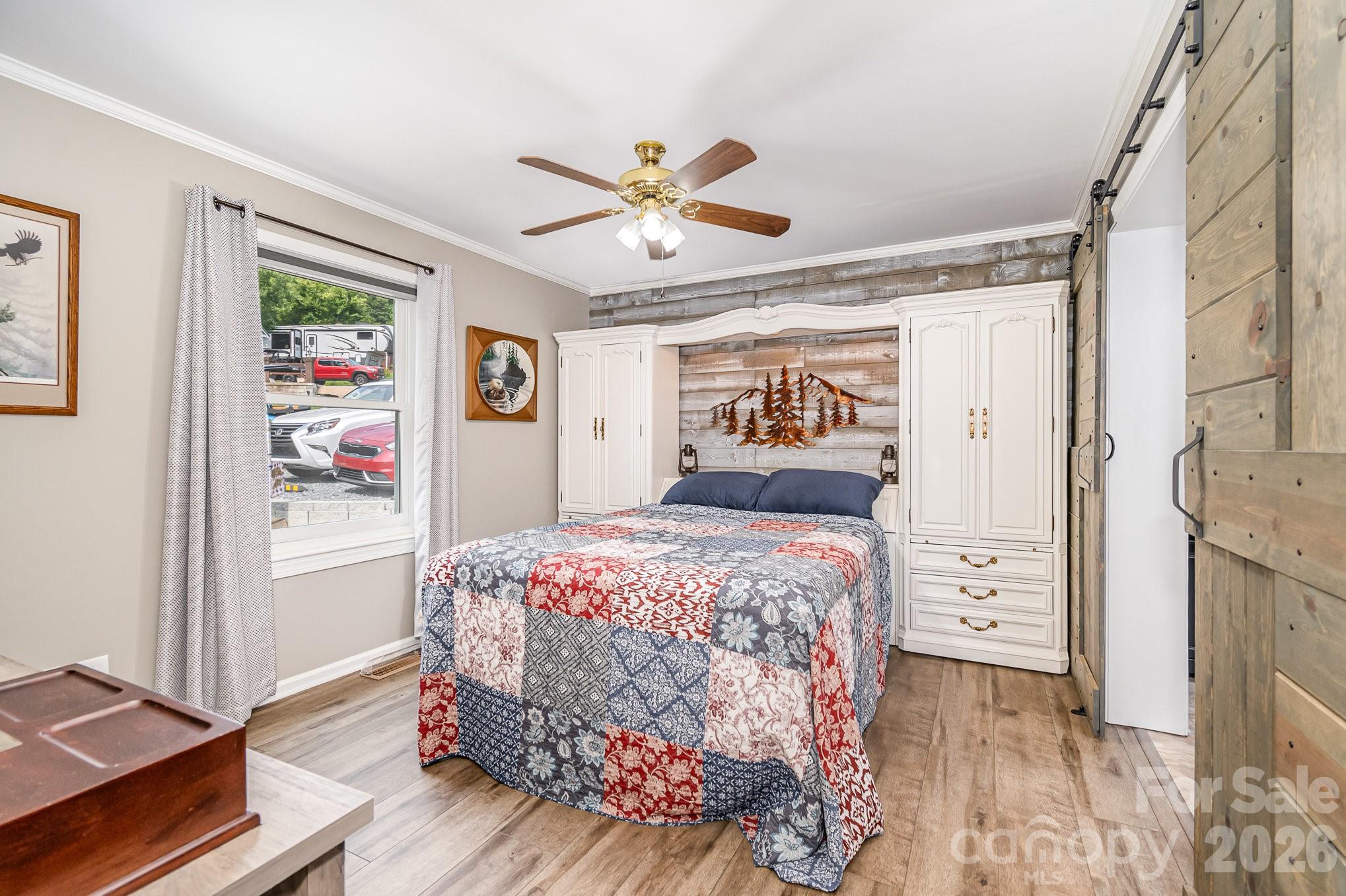 main property photo 13