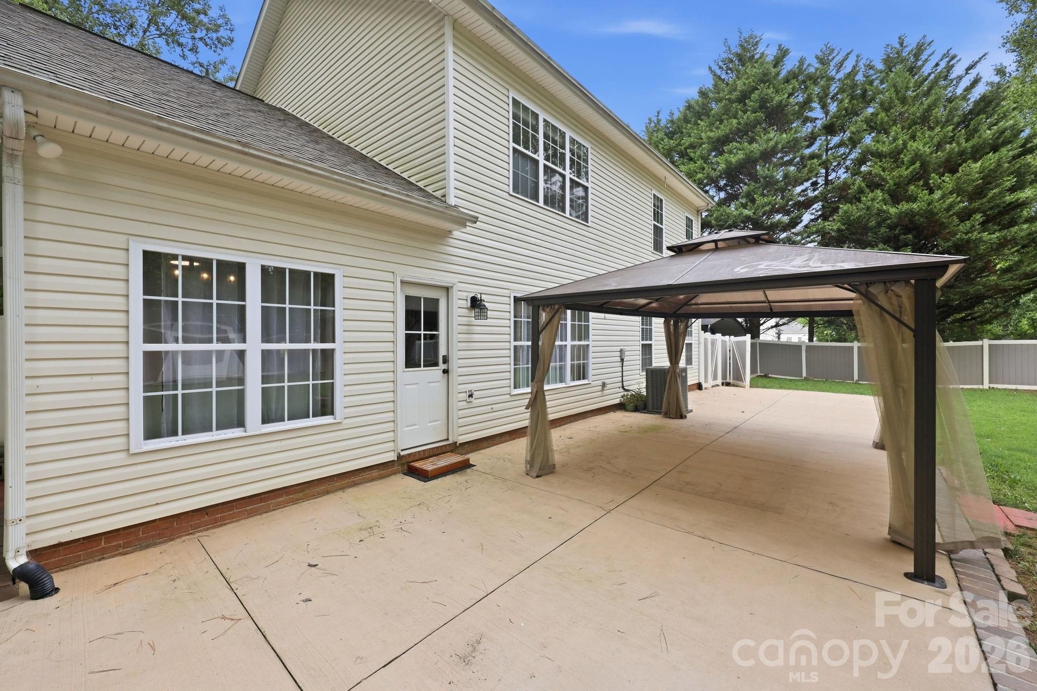 main property photo 36