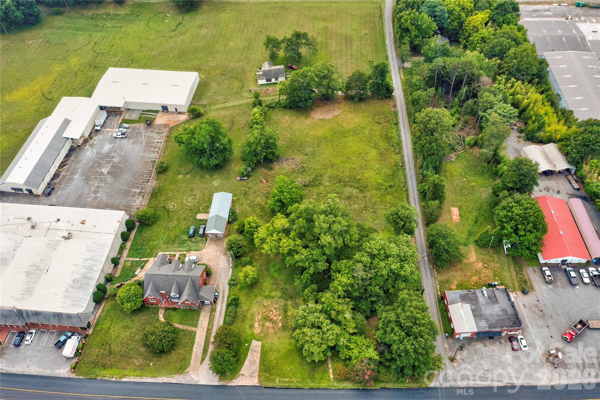 main property photo 5