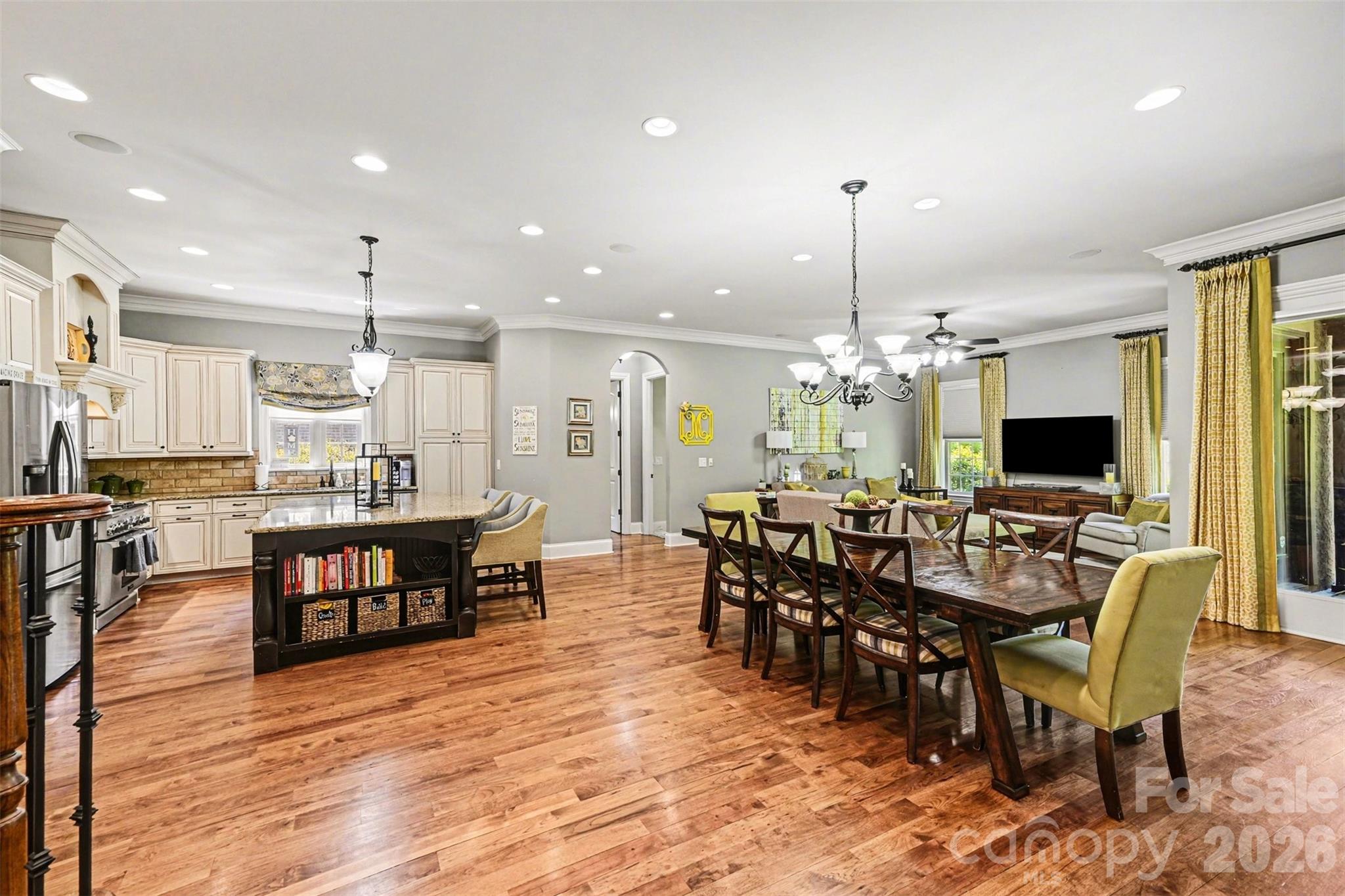 main property photo 2