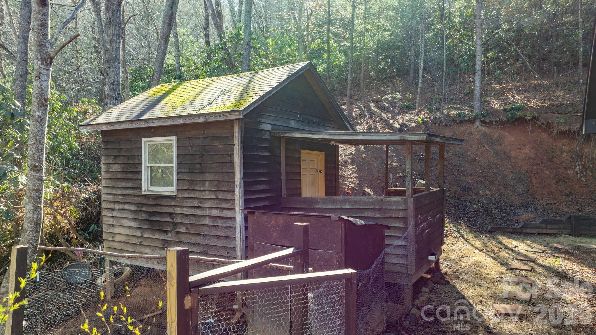 main property photo 37