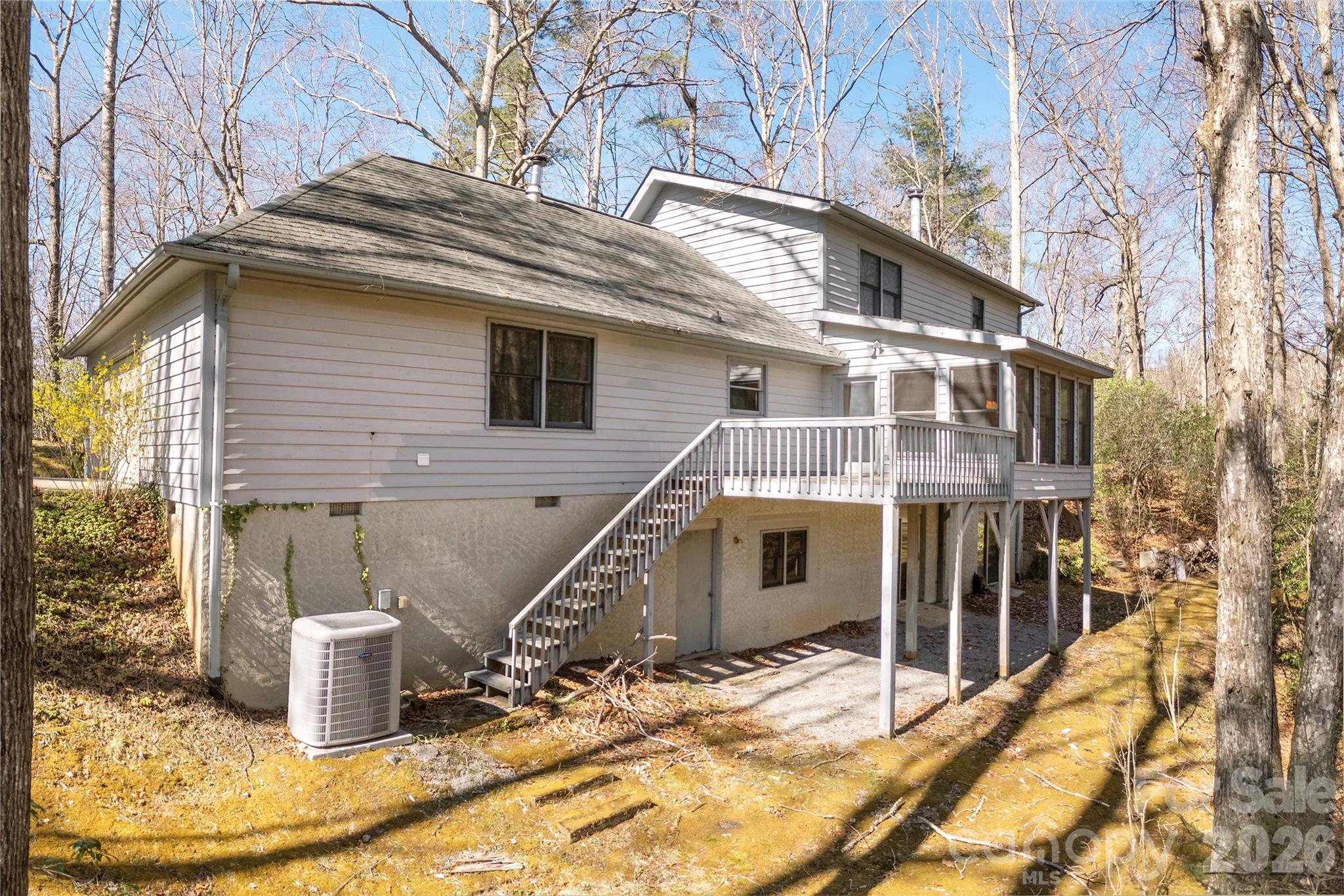 main property photo 34