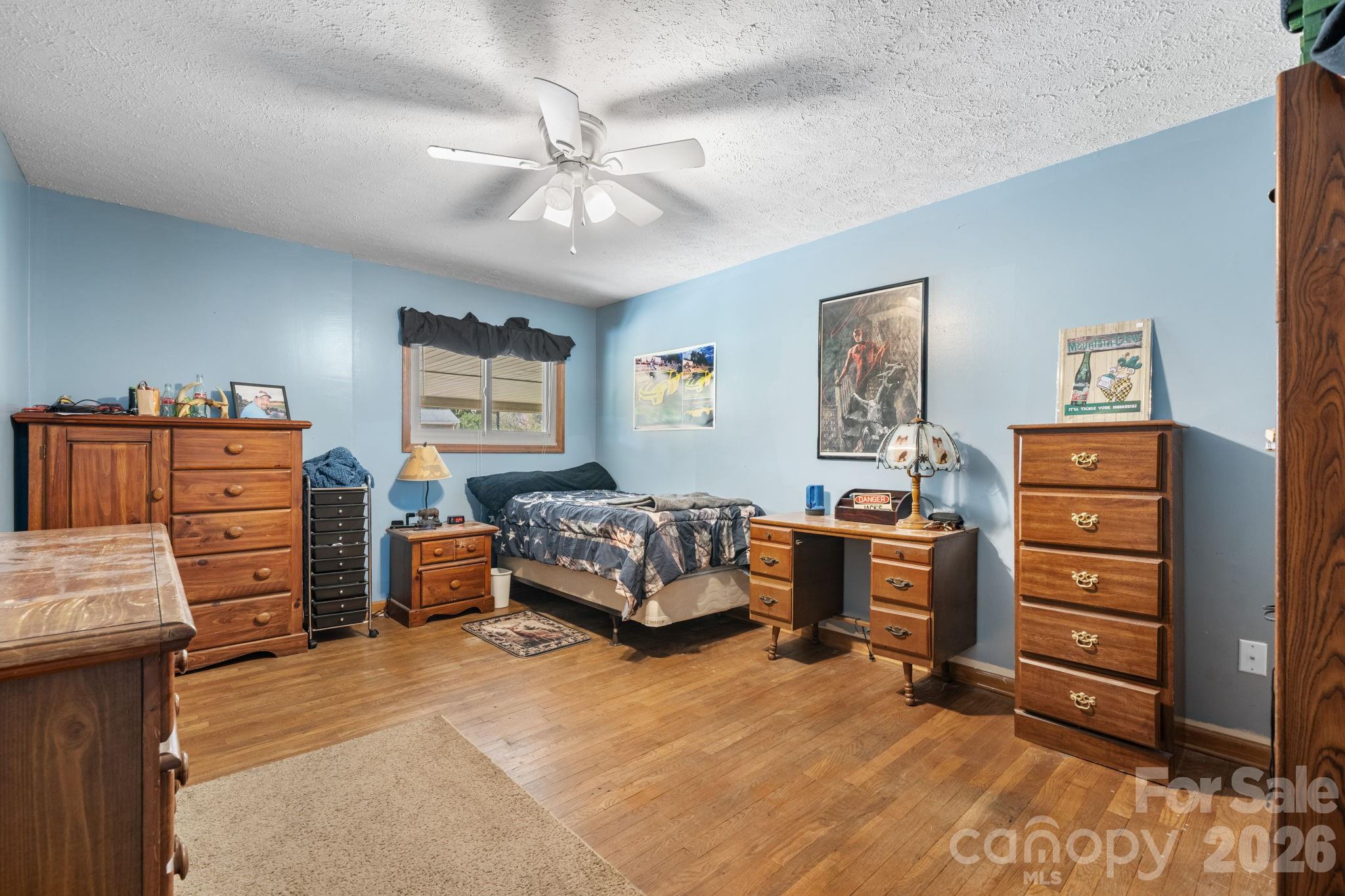 main property photo 17