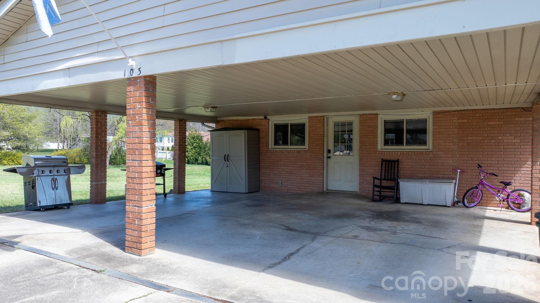 main property photo 34