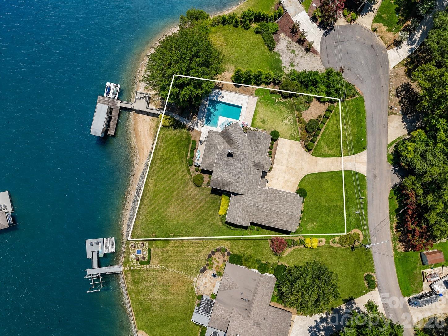 main property photo 47