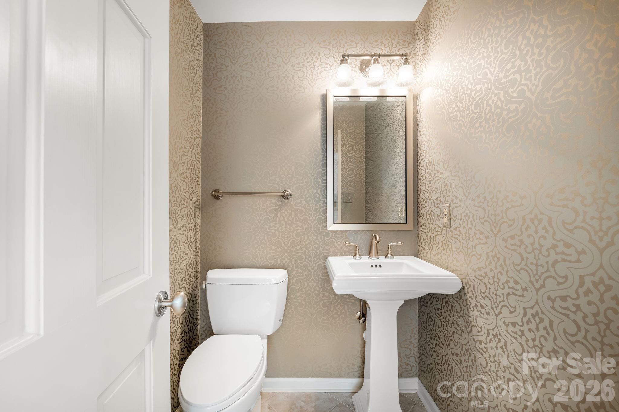 main property photo 16