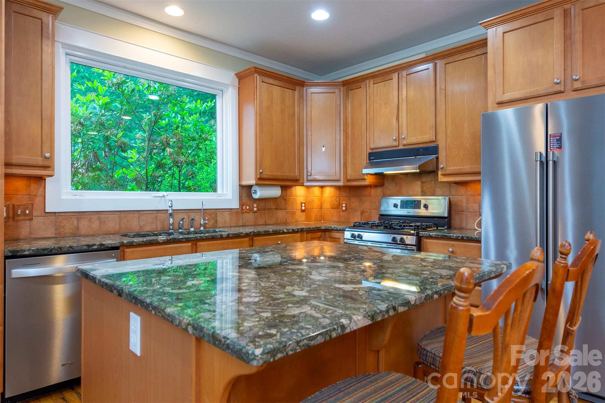 main property photo 7